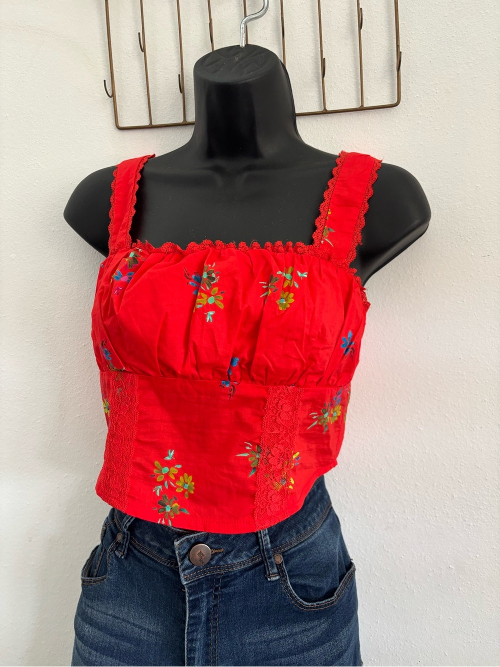 Nasty Gal Red Floral Lace-Trim Cropped Tank